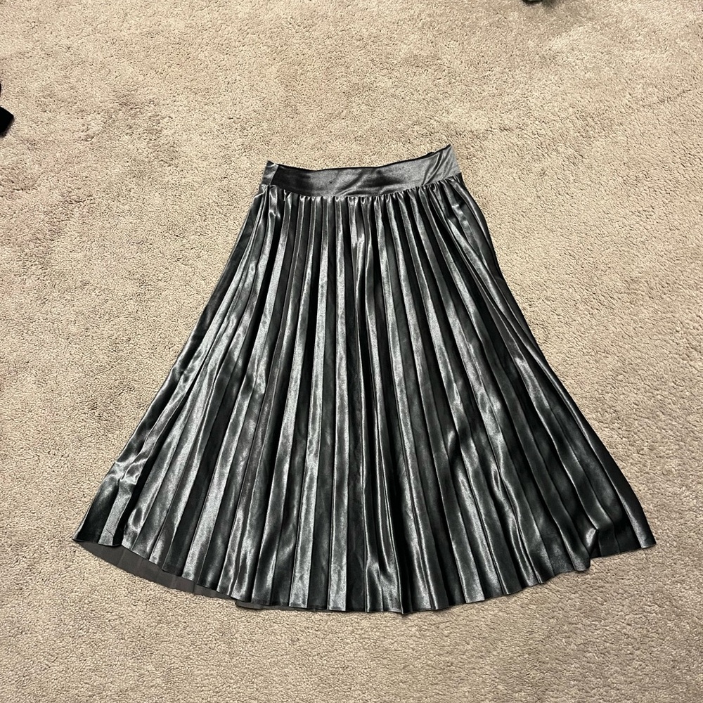 Metro Wear Gray Midi A-Line Pleated Skirt